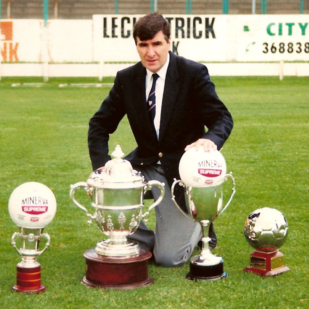 Treble-winning manager, Jim McLaughlin, has sadly passed away. 

derrycityfc.net/2024/08/jim-mc…
