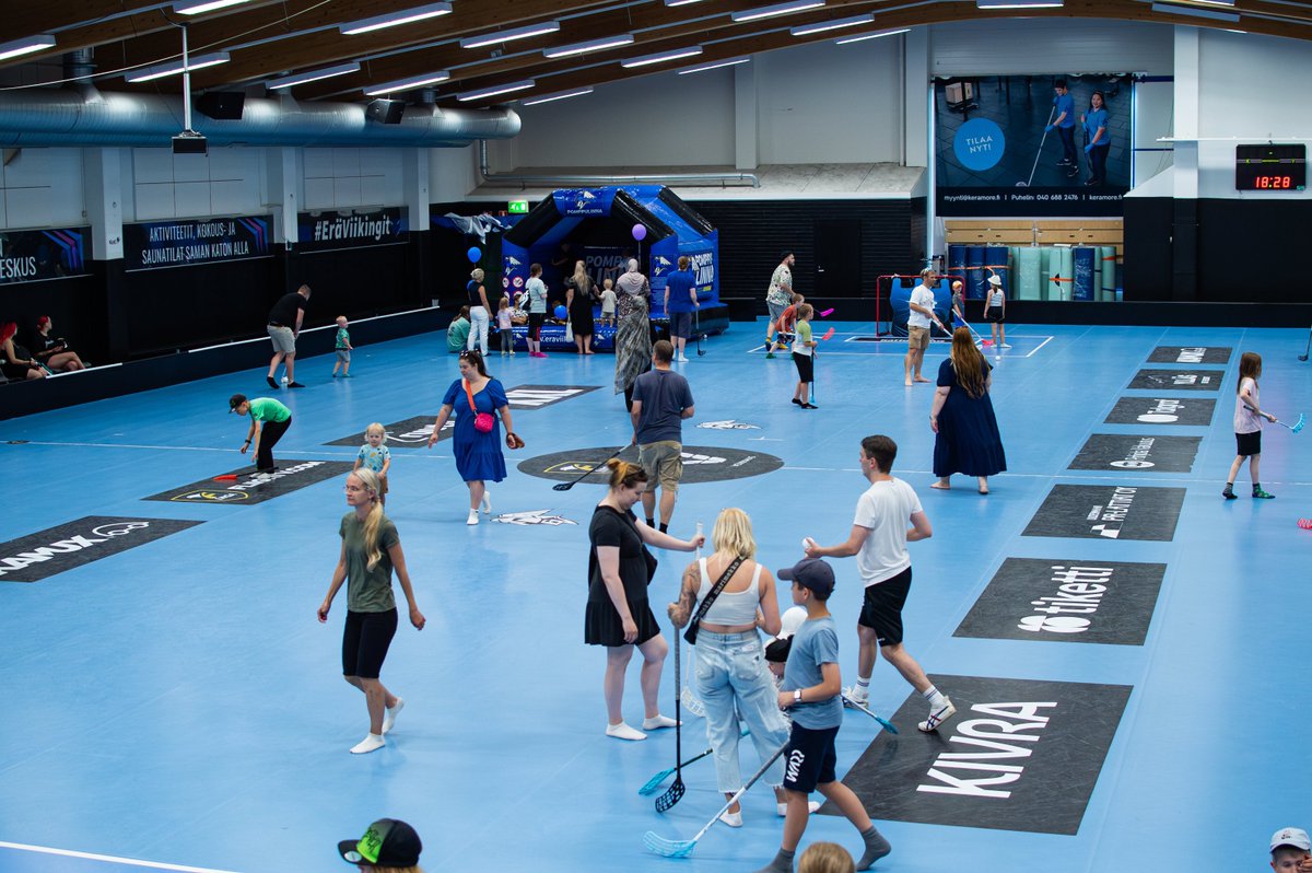 𝐀𝐕𝐎𝐈𝐌𝐄𝐓 𝐎𝐕𝐄𝐓 🏠 

Tapanilan Urheilukeskuksella vilkas päivä, kun vietettiin avoimien ovien päivää! 🤗

Syksyn harrastuksien alku on ihan kulman takana!

📝 Lue lisää ja ilmoittaudu: eraviikingit.fi/harraste

#EräViikingit | #Salibandy | #TapanilanUrheilukeskus
