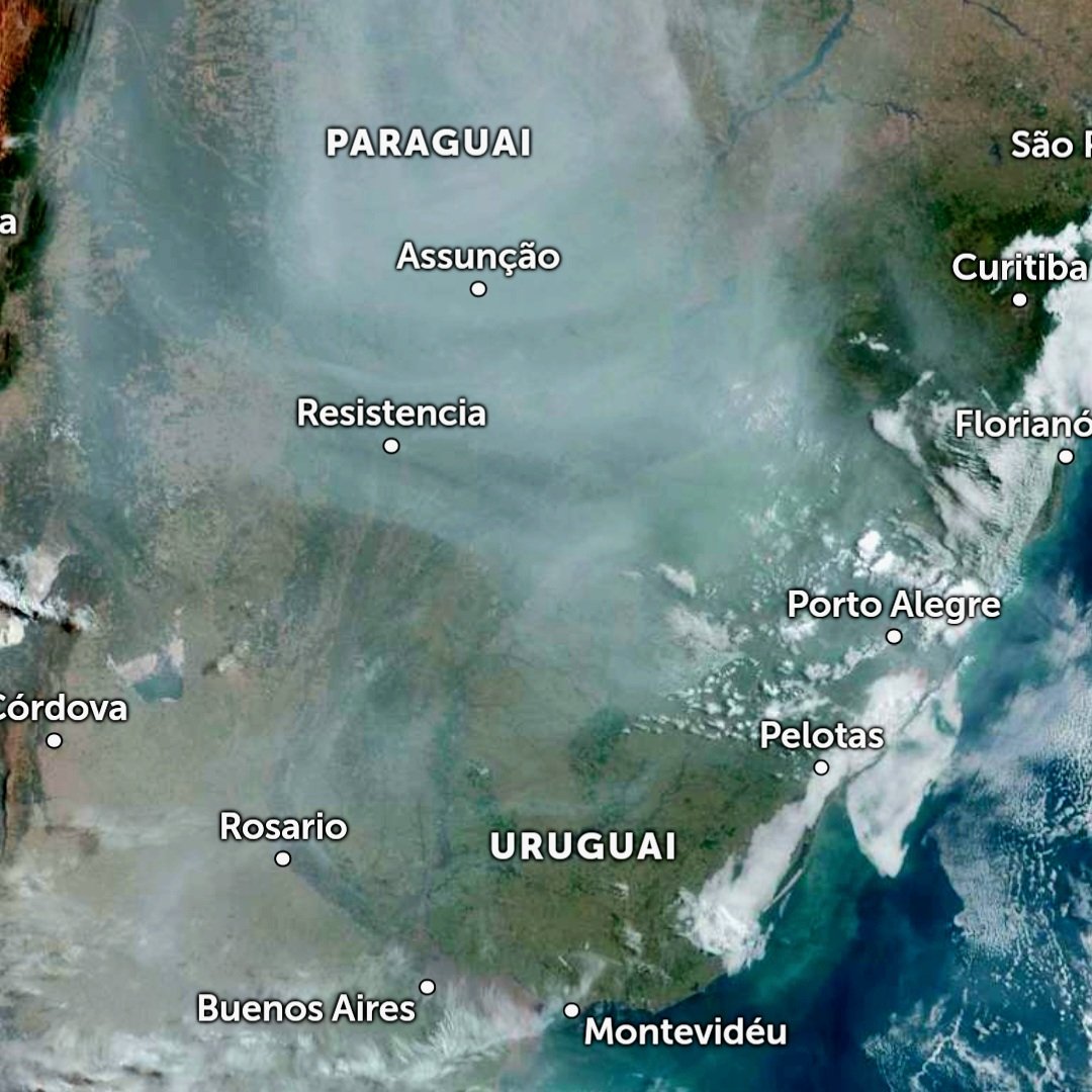 bbbrezenski's tweet photo. Hoje é dia de toda a América do Sul respirar os lucros de poucos agricultores.

Da Colômbia ao Uruguai, uma mega bolha de fumaça TÓXICA, CANCERÍGENA, LETAL se espalha causando danos.
Some isso com um ar extremamente seco, e teremos hospitais lotados.

Isso é PROGRESSO? 🤡 https://t.co/TgVSDOpyAp