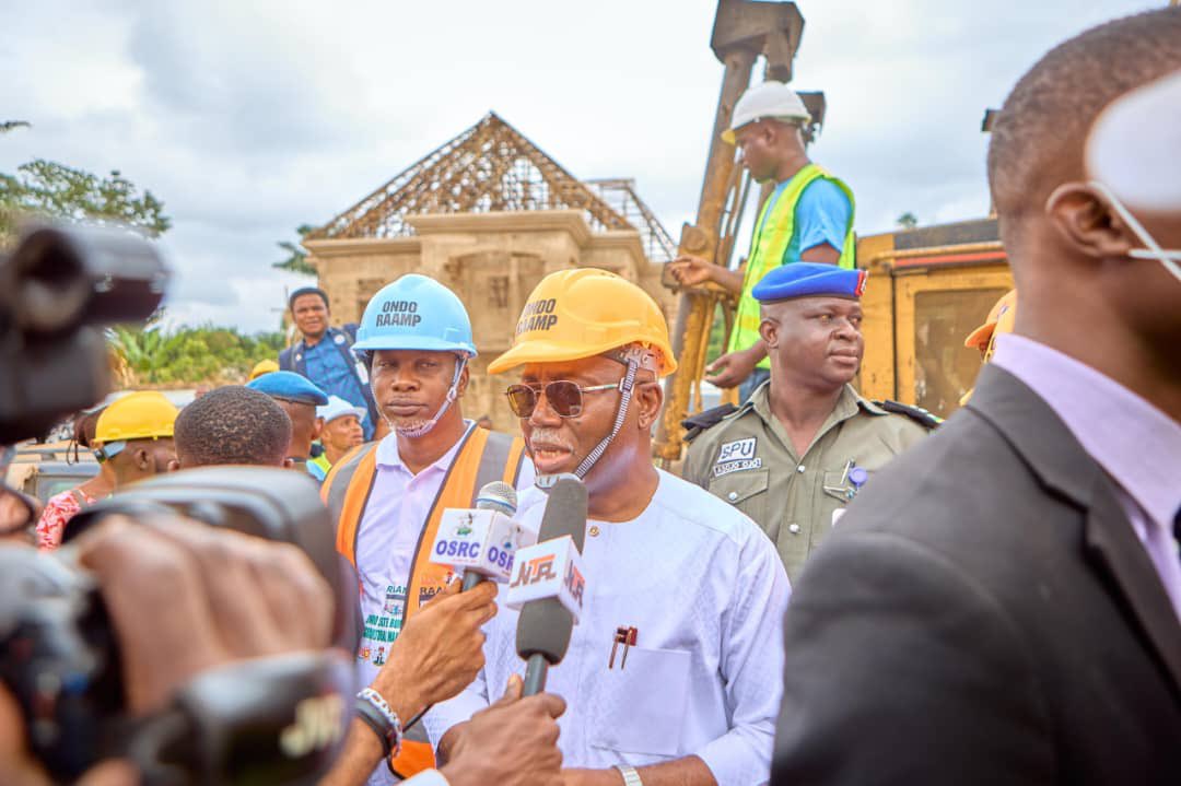 bigmorsh's tweet photo. GOV AIYEDATIWA FLAGS OFF CONSTRUCTION OF 10.9KM RURAL ROADS IN IDANRE 

- Govt to establish nine Agro-Logistics centers across the State 

Ondo State Governor, Hon. Lucky Orimisan Aiyedatiwa, has reaffirmed the critical role of agriculture as the cornerstone of the state’s economy, emphasizing its centrality to the livelihoods of citizens and the broader economic development strategy.

The Governor made this assertion during the groundbreaking ceremony of the 10.9-kilometer Idanre-Obajare Road in Idanre Local Government Area of the State, on Thursday.

Governor Aiyedatiwa, who said the project aligns with his administration’s commitment to uplifting the standard of living for the state's large farming community, stressed that agriculture is the backbone of the State's economy. 

“It is our resolve that the government must of necessity, do more in the rural areas of Ondo State and would address the economic gap across the State through the provision of basic infrastructure. I am glad that the road project which ground breaking ceremony you are witnessing today is not only fulfilling this aspiration but ensuring the continued actualization of the mandate of RAAMP which is construction of rural access roads.

“It is, therefore, heartwarming that one of our campaign promises to the dear people of Idanre Local Government Area in particular and Ondo State in general is being fulfilled today”, the Governor said.

Governor Aiyedatiwa also pointed out that the successful initiation of the project was made possible by the government's consistent payment of counterpart funds for RAAMP, in line with a Memorandum of Understanding (MoU) signed with the World Bank and the French Development Agency.

The Governor announced plans by the administration to establish nine Agro-Logistics centers across the three senatorial districts of Ondo State, which would further support the agricultural value chain.

“At this juncture, permit me to emphasise the need for all stakeholders to take ownership of these projects. The contractors handling the construction of our rural roads must be closely supervised to ensure that the quality of the roads is not compromised under any guise.

“The fact that these roads have been in a deplorable state for many years makes it imperative that the ongoing intervention must be carried out to the expected threshold of standard. This, hopefully will achieve a win-win situation for the State, the rural dwellers and the contractors”, he added. 

The Administrative Secretary of the Directorate of Rural & Community Development and Chairman of the State Project Monitoring Committee of RAAMP, Mr. Wole Akinkwotu, reiterated the administration’s proactive stance in participating in RAAMP.

He cited Governor Aiyedatiwa’s commitment and the desire to reshape perceptions surrounding rural accessibility as driving factors behind the state’s involvement.

Also, in his keynote address, the Director General of Ondo RAAMP, Engr. Adeniyi Adelabu, thanked the Governor for honoring his promise to establish road links between rural areas and urban centers to boost agriculture and food security. 

Prince Ebenezer Adeniyan, 
Chief Press Secretary to the Governor of Ondo State. 
August 15, 2024.