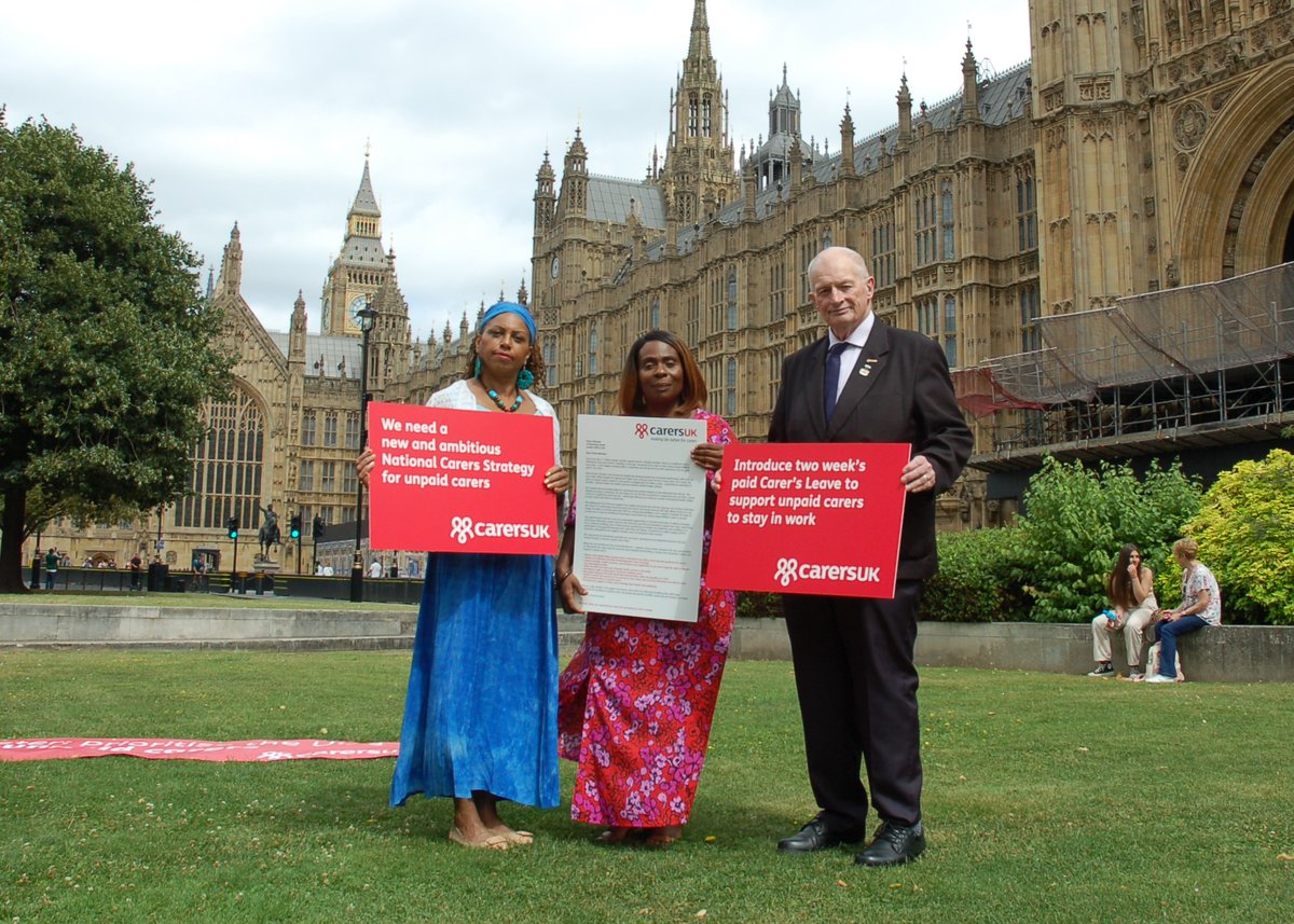 CarersUK's tweet photo. Thank you again to the 10,611 people who signed our open letter to the Prime Minister. We just handed it in to @10DowningStreet but know that this is only the beginning.

@Helen_M_Walker https://t.co/6tQU6GSSbH