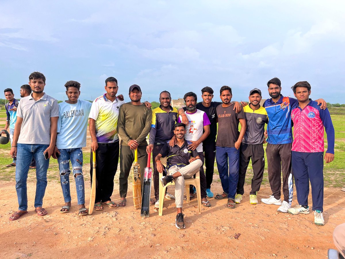 CHANDUGURJ36546's tweet photo. Win the match and reach Qualify 
@RAJATTIWAR64435 
@Virendr05555050 
@PawanYa07887650 
@suryalove0268 
#Ghooghra 🖤
#Cricket 🏏
#winmoment ✨ https://t.co/9PyFyB1EdP