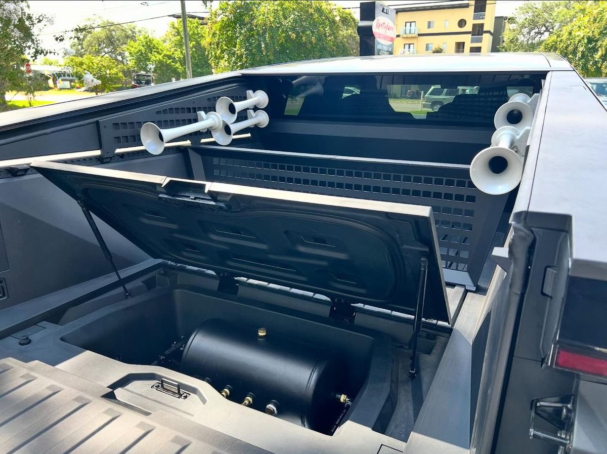 Yes, CYBERTRUCK with Hornblasters S6 544 Nightmare train horn kit. 🚂💨<a href="/elonmusk/">Elon Musk</a> factory option…? #Tesla