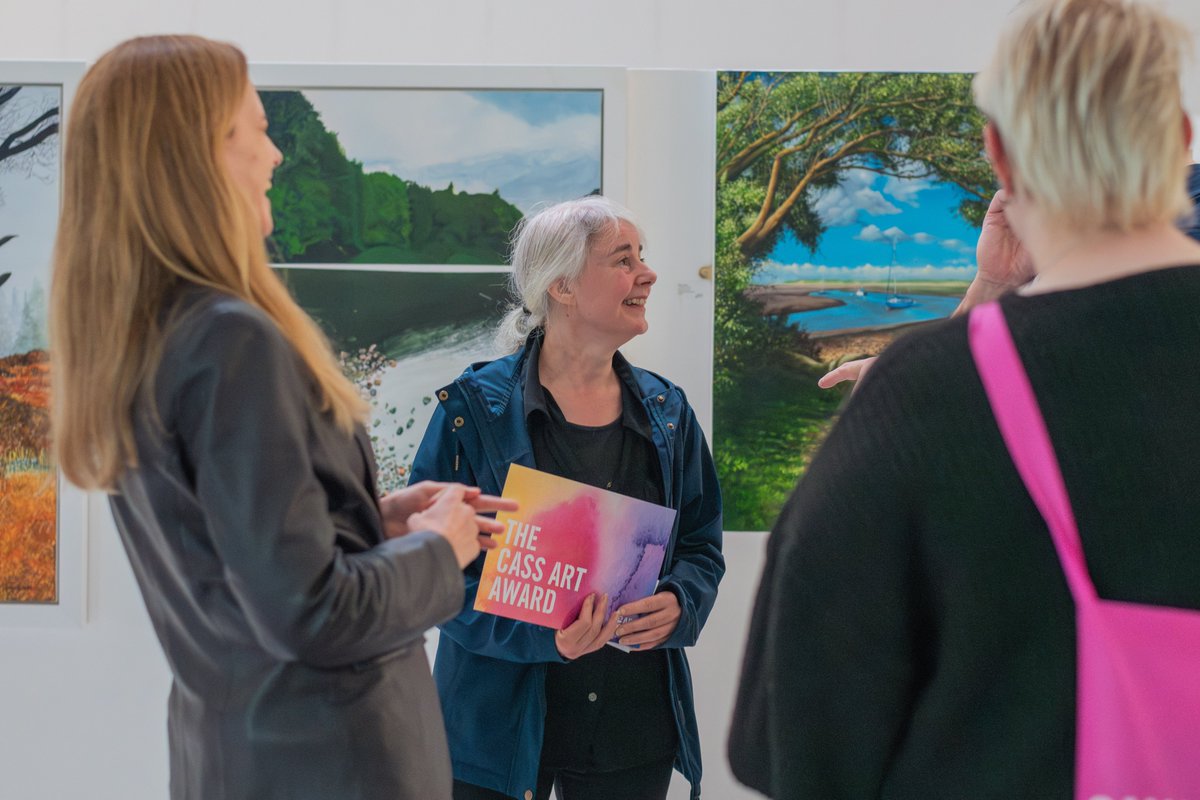 LpoolArtFair's tweet photo. "I have always had a love of nature and trees, they were my refuge during a difficult childhood." 🗨🌲

2024 People's Choice Winner Hazel recently sat down with The Guide Liverpool to talk about her artistic practice.

➡Read the feature here - https://t.co/DsaLKfuyzG https://t.co/osNHsUKbmi