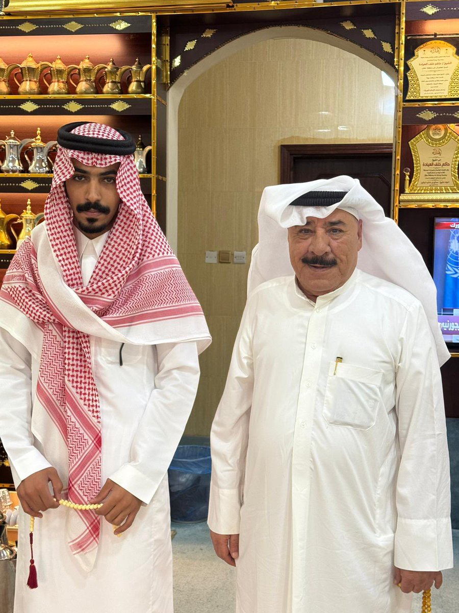 تشرفت هذا اليوم في زيارة الشيخ حاكم بن خلف العيادة في دولة قطر ، اكرمك الله يابو نواف وطول الله عمرك .