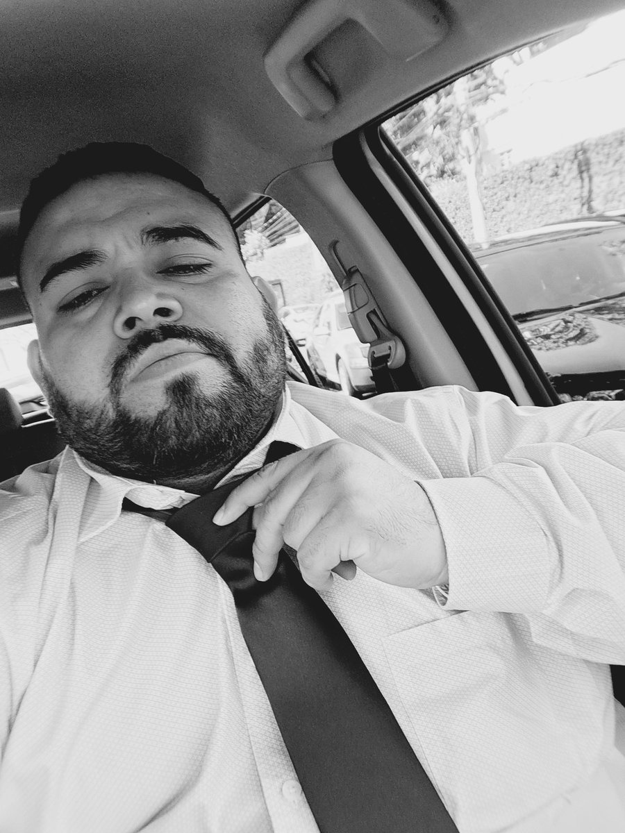 catm27criss's tweet photo. Brega legal, o nos vamos a lo ilegal https://t.co/WJfosXlG0U