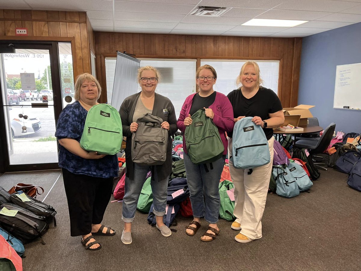 LakesCountrySC's tweet photo. At Lakes Country Service Cooperative, we offer an employee volunteer benefit that allows our team members to participate in fantastic programs like the United Way’s Stuff the Bus program. It's a wonderful way for our employees to support our local communities.
#LCSC #Volunteer https://t.co/8yCNLRDoZr