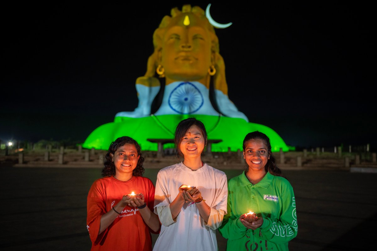 ishafoundation's tweet photo. Happy 78th #IndependenceDay of Bharat from #IshaYogaCenter! https://t.co/y8oLRqy6aY