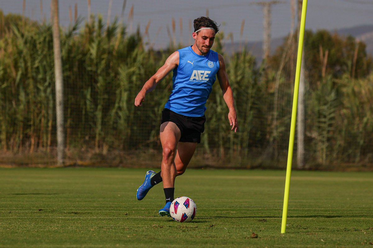 afefutbol's tweet photo. ⚽️📝 @_ivaneh, @SantiMoar y @luigar10, dinamita en el frente de ataque.

🔗 https://t.co/hUjFAeEYTG

#SesionesAFE 35 https://t.co/Rqu2KjHTWt