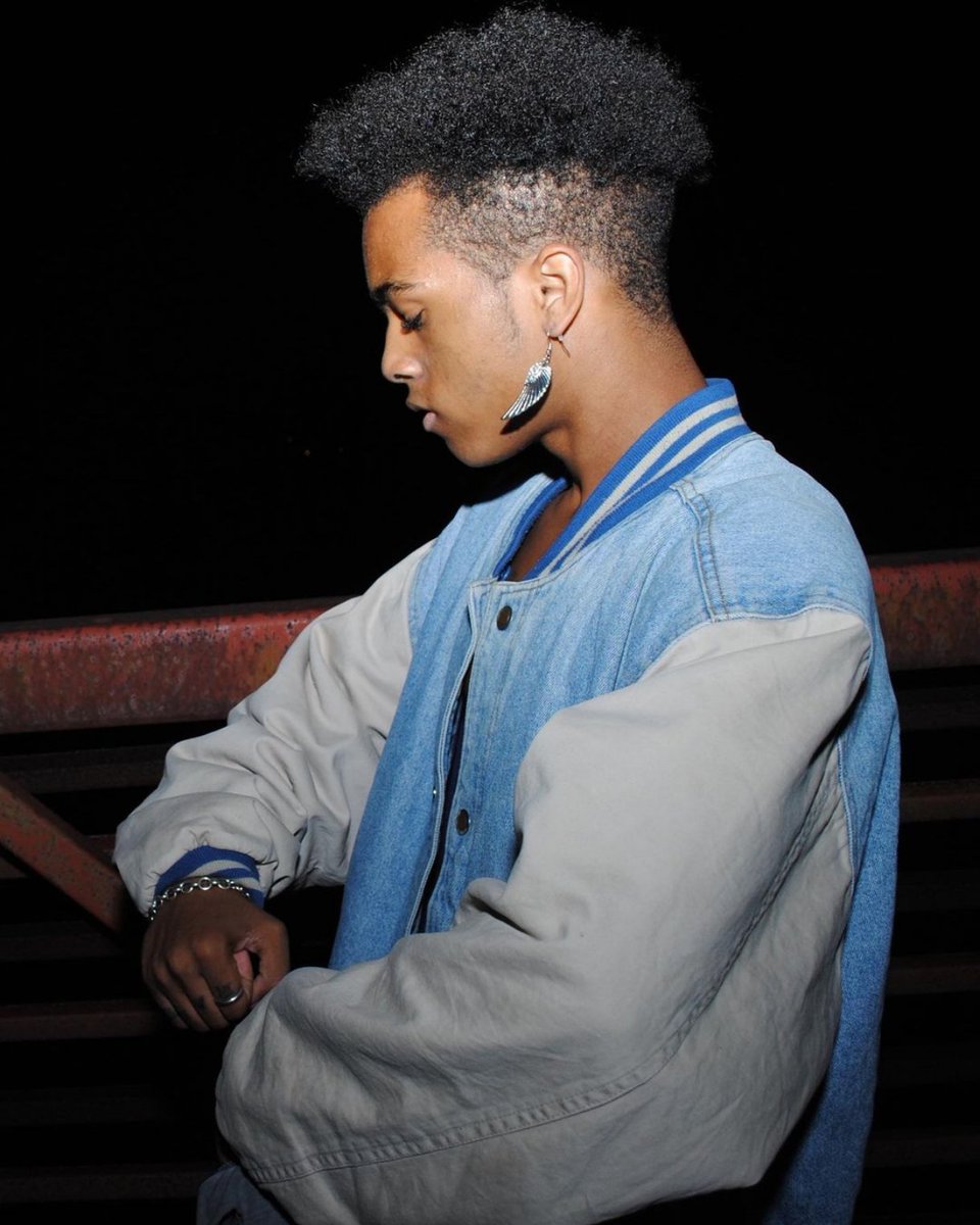 atiofficial_'s tweet photo. XXXTentacion in 2014

Without face tattoos https://t.co/HQsPFrlBoF