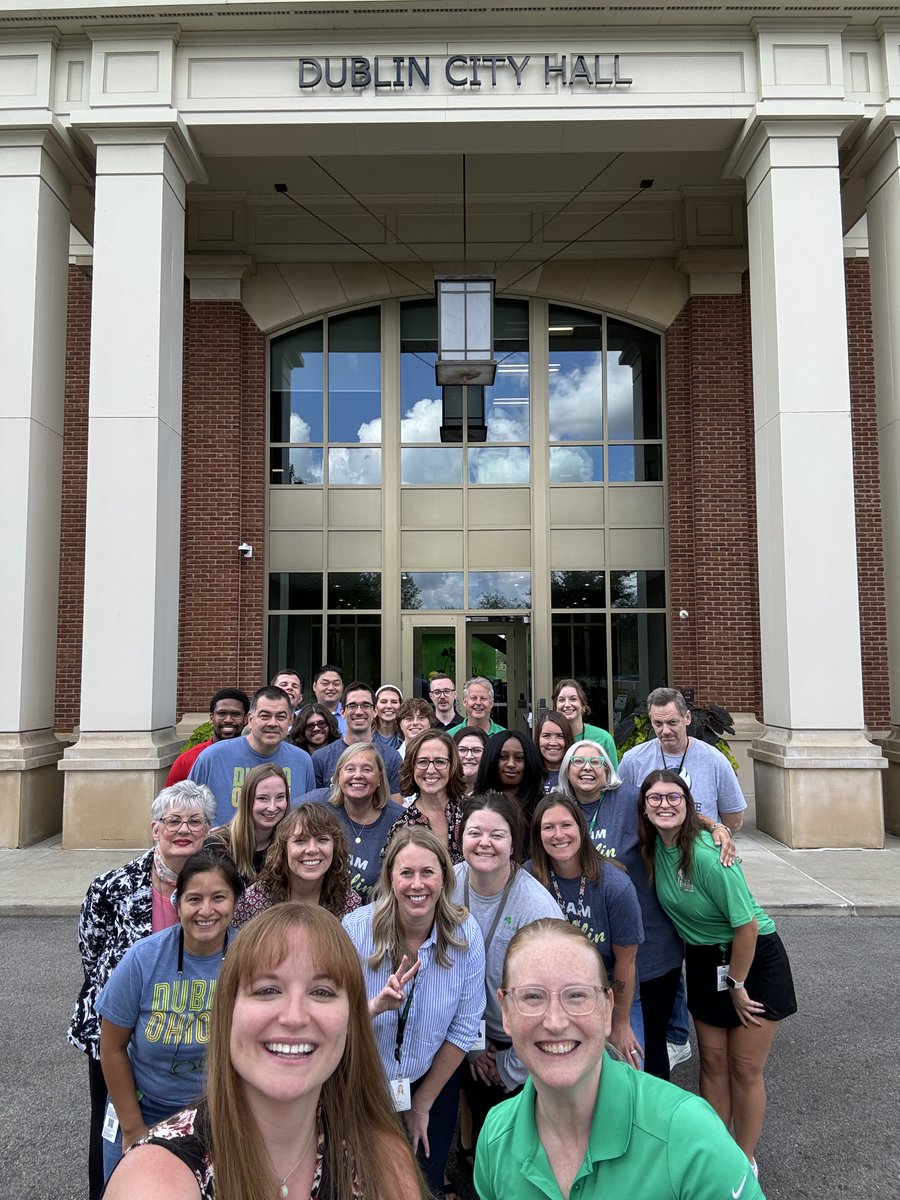 DublinOhio's tweet photo. Happy #CityHallSelfieDay from the City of Dublin!🤳☘️
We 💚 any reason to celebrate our #ExceptionalTeam and snap a pic together.

Team Dublin is challenging @GrandviewOhio to show us their selfie game! https://t.co/XiZaQJDrCP