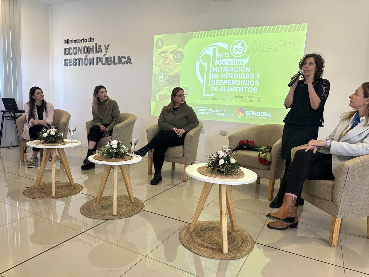 MCARIGNANI1's tweet photo. #AHORA participamos en la *Primera Jornada Provincial: “Mitigación De Pérdidas Y Desperdicios De Alimentos. Oportunidad De Una  Producción Sostenible Y Competitiva” 🍏♻️*
@flor_ricca78 @arcor @BDACordoba @MinProdCba @IRAMoficial https://t.co/wwQY9xlfXd