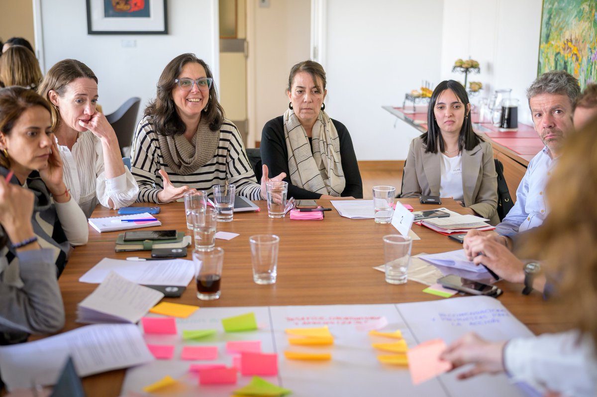 amnistiaar's tweet photo. En Argentina, 1 de cada 3 mujeres sufrió violencia en las redes y el 59% recibió mensajes sexuales y misóginos. Con @UNFPAargentina, @ONUMujeresArg  y la @EmbCanArgentina buscamos ‘hackear’ los ataques en línea que limitan la libertad de expresión y silencian el debate público. https://t.co/9YH4mxFFq4