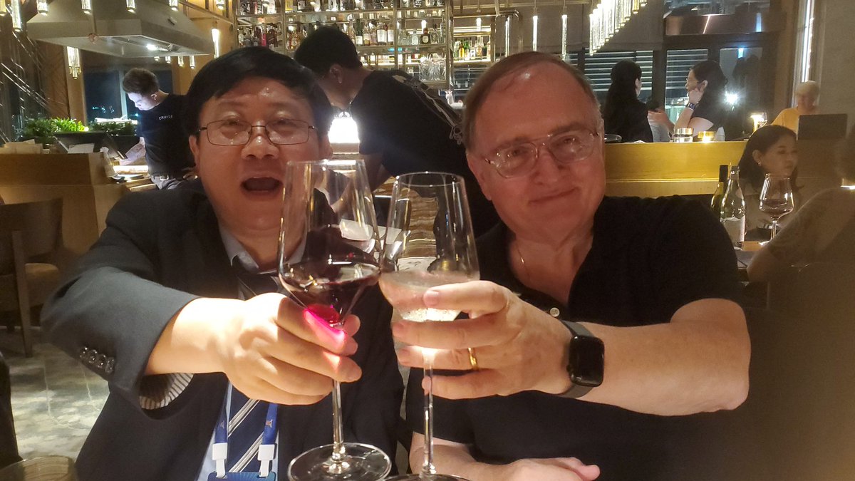 Days 1, 2: <a href="/BMEMat_Journal/">BMEMat</a>-Adv Mater symposium <a href="/CUHKBME/">CUHK BME</a>. Nice to reconnect with and present my team to <a href="/theleonglab/">The Leong Lab</a> <a href="/SMitragotri/">Samir Mitragotri</a>. I had fun chats <a href="/PepPamies/">Pep Pàmies</a> Diego Mantovani (en Español 😃). At a fabulous Bali dinner hosted by <a href="/MaoPhageGroup/">Chuanbin Mao_phage_group</a>, I heard more fun stories from <a href="/NPeppas/">Nicholas A. Peppas</a>