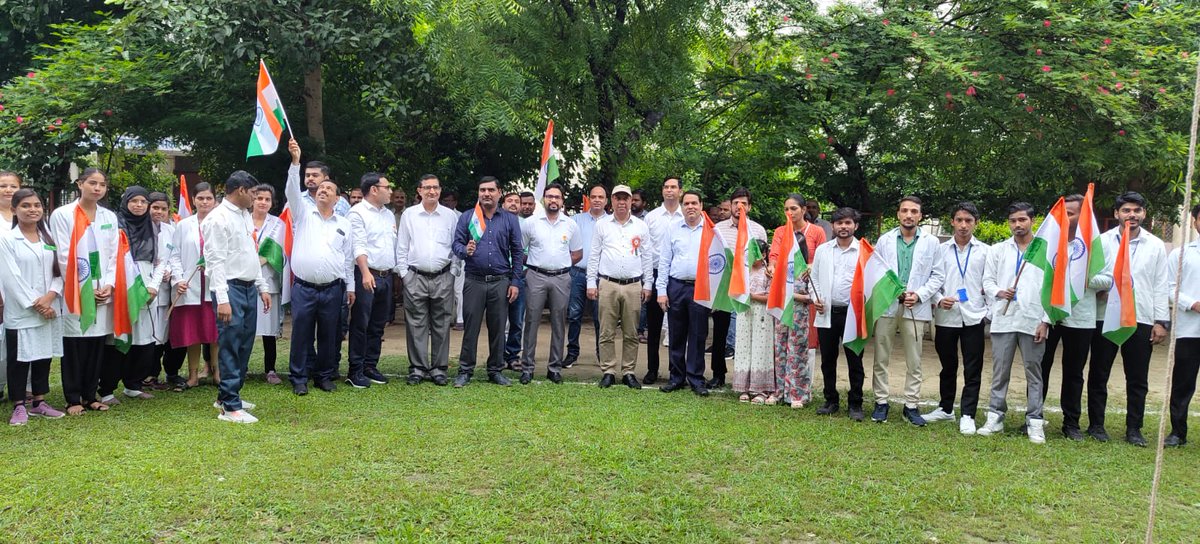 j_kanpur's tweet photo. आज दिनांक 15/08/2024 को स्वतंत्रता दिवस के अवसर पर जे के कैंसर संस्थान कानपुर में ध्वजारोहण का आयोजन किया गया, जिसमे संस्थान के अधिकारियों एवम कर्मचारियों ने प्रतिभाग किया  
स्वतंत्रता दिवस की हार्दिक शुभकामनाएं https://t.co/f7tYYeSe43