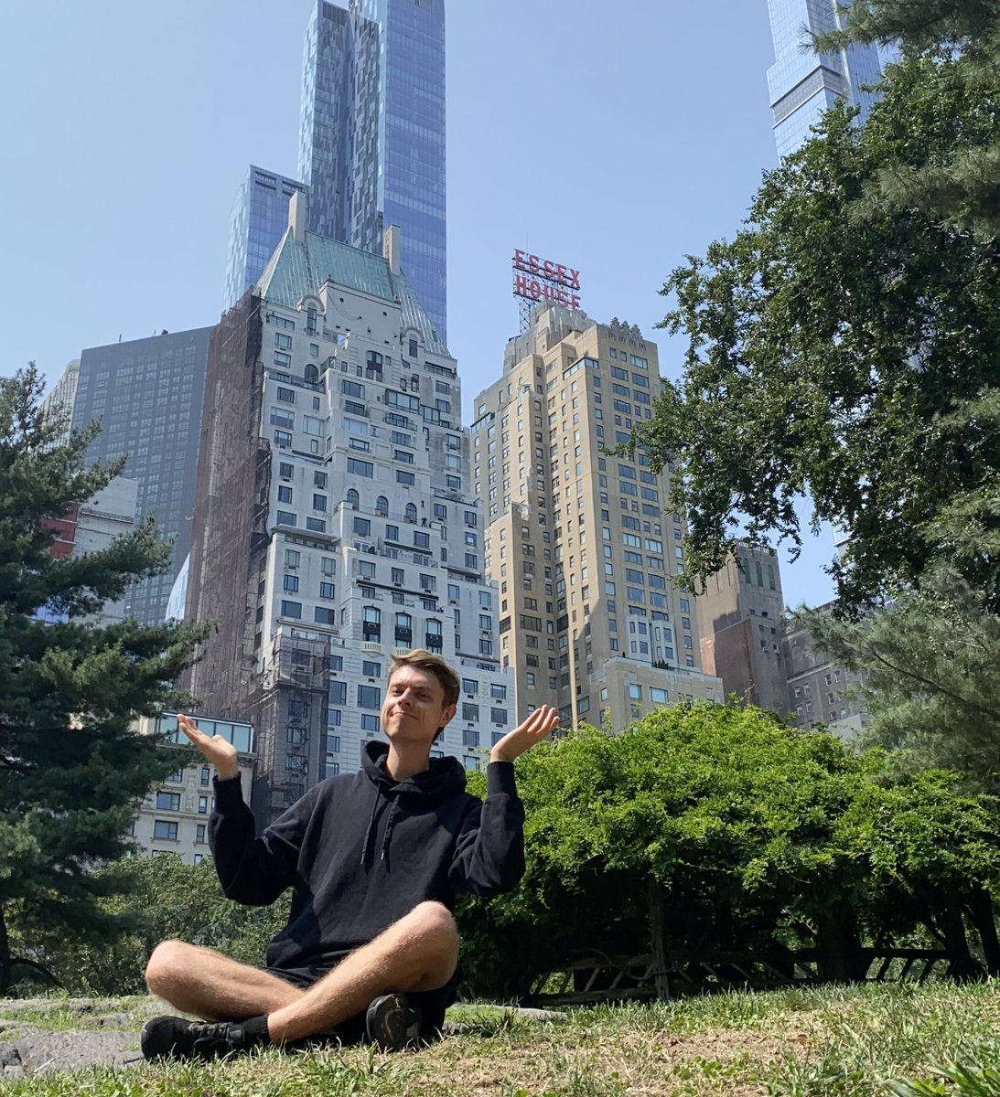 продя tweet media