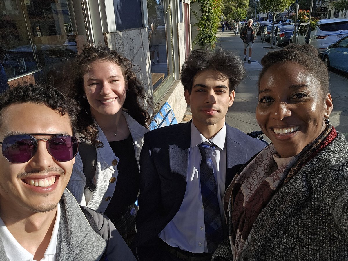Wilder_Lab's tweet image. Had a great time celebrating Prayrak's last day in the lab by stopping by the labs fav ice cream spot! @SF_HC 🍦🍨 Prayrak also decided to show out by giving his final presentation in a suit. Looking sharp! #dapper