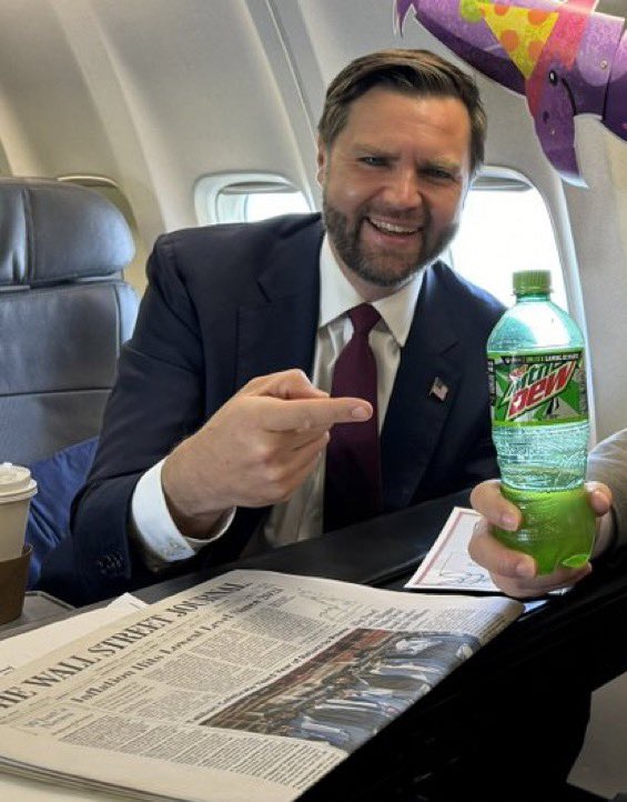 gayguycandleco's tweet photo. https://t.co/0qSAn9cD2m