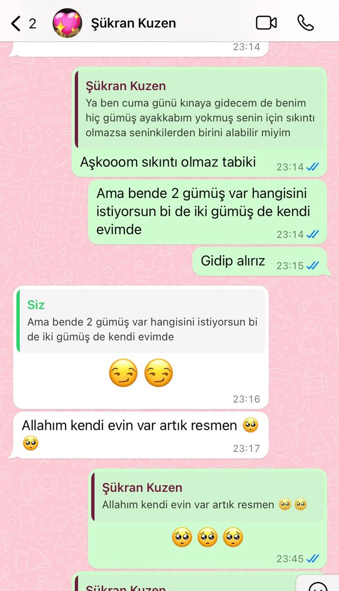 Beyzanur7887's tweet photo. Dün gece kuzenimle benim duygusallık 🥺 https://t.co/Nx1q8pDbAX