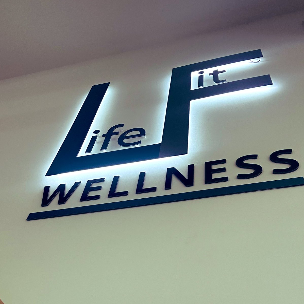HEATHER MACRAE (@heathermacgolf) on Twitter photo Emergency stop <a href="/LifeFitWellness/">LifeFitWellness</a> today, thank you <a href="/DavidBowmakerPT/">David Bowmaker</a> for fixing the old lady before a long weekend of being a golfer again 💪🏼🤩 #physio Emergency stop <a href="/LifeFitWellness/">LifeFitWellness</a> today, thank you <a href="/DavidBowmakerPT/">David Bowmaker</a> for fixing the old lady before a long weekend of being a golfer again 💪🏼🤩 #physio