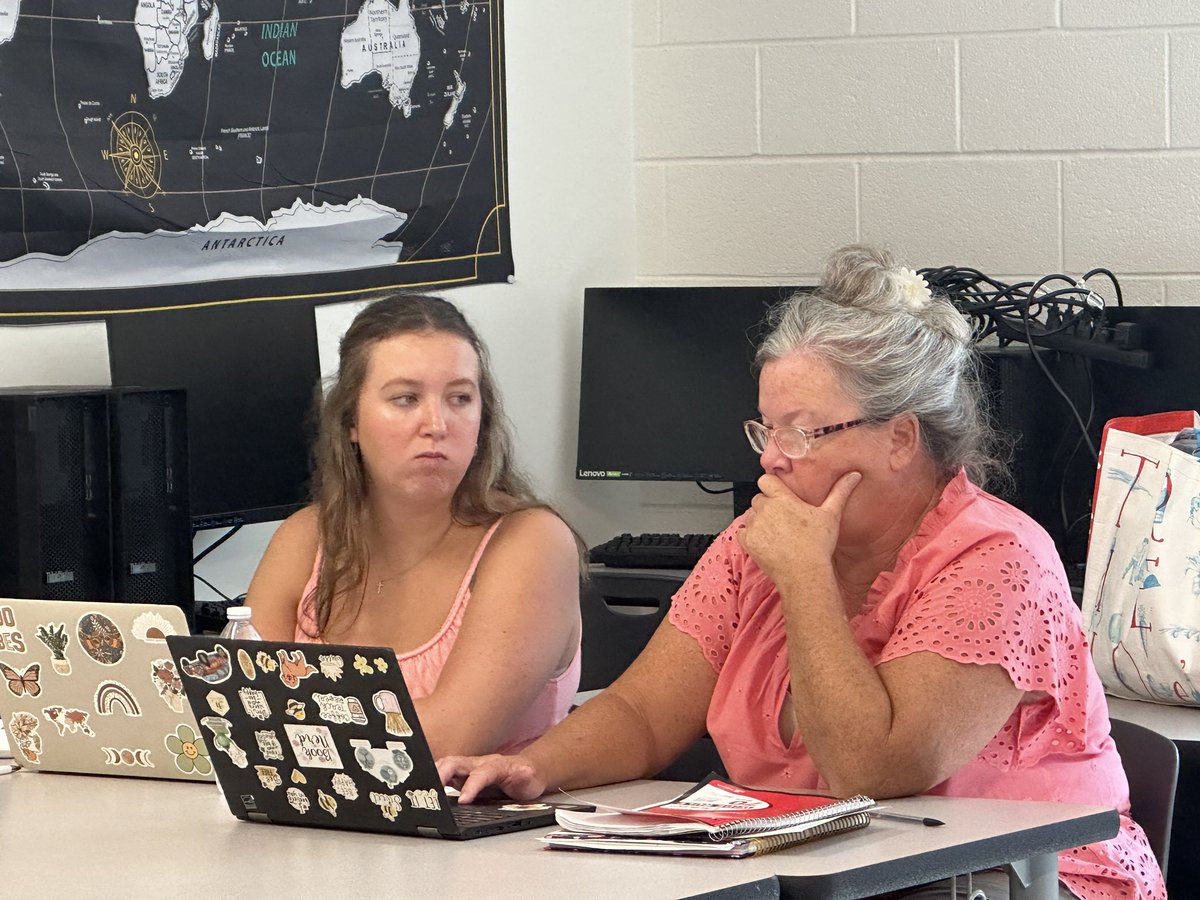 Christy Hollar tweet media