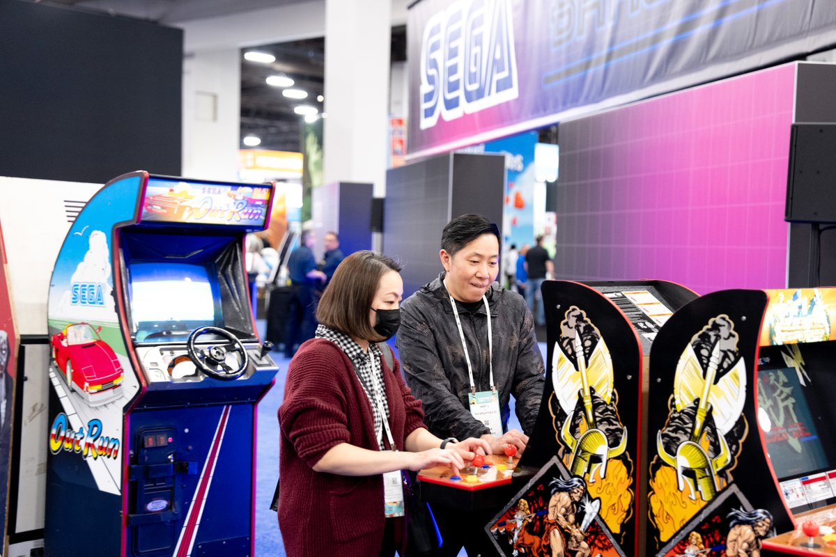 licensingexpo's tweet photo. 👏 A big shoutout to @SEGA for bringing the arcade experience to Licensing Expo!
Attendees had a blast playing classic games while taking a break from the busy show floor. See the fun and excitement! 🎮
#LicensingExpo #SEGAArcade #GamingFun #ExpoHighlights https://t.co/WUufzSXktx