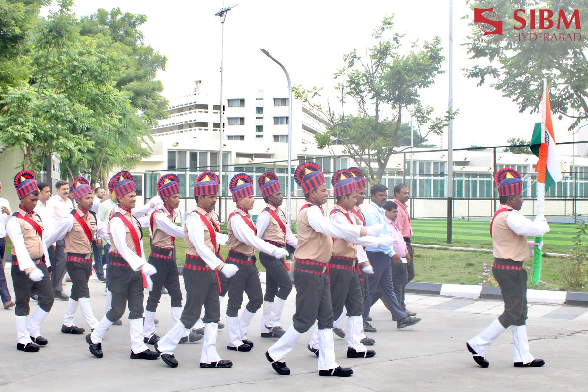 SIBMHYD's tweet photo. SIBM Hyderabad celebrated India's 78th Independence Day with immense enthusiasm and pride.
Here are some glimpses of the celebration.
#SIBMHyd #IndependenceDay #PrideAndUnity #CulturalCelebration #FlagHoisting #SIBMHydEvents #IndiaAt78 https://t.co/wFrgQ4r6o1