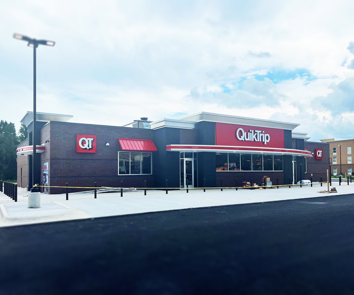 We are getting close to delivering another new QT! Get ready, Manning, SC!

#PlanBetterBuildSmarter #McCroryIsBuildingIt #McCroryConstruction
#OldestGCinSC
#Construction