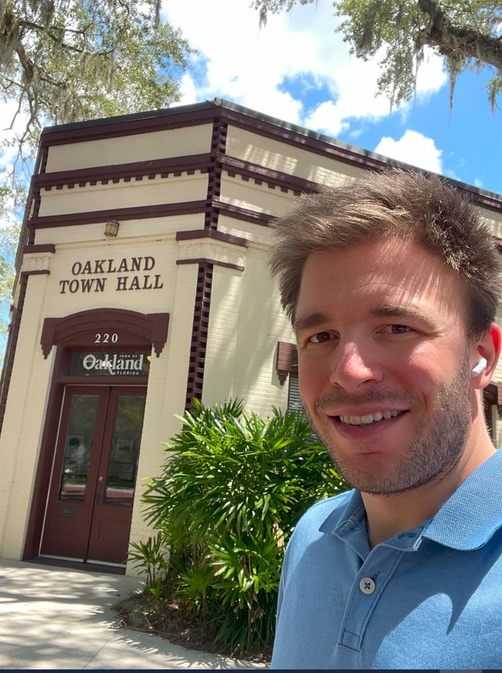 healthyworange's tweet photo. Happy #CityHallSelfieDay!! πΈ π We love getting out in our #community, and we are thankful for the support of our local municipalities! π @cityofocoeeFL β‘οΈ City of Winter Garden β‘οΈ Town of Oakland β‘οΈ @townwindermere
#ELGL @ELGL50 https://t.co/eHtA9vcZw5