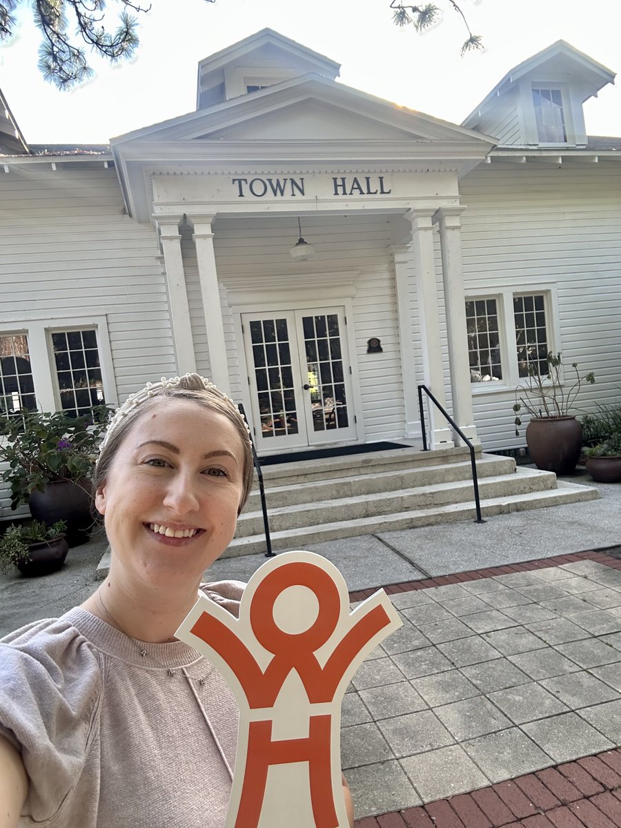healthyworange's tweet photo. Happy #CityHallSelfieDay!! πΈ π We love getting out in our #community, and we are thankful for the support of our local municipalities! π @cityofocoeeFL β‘οΈ City of Winter Garden β‘οΈ Town of Oakland β‘οΈ @townwindermere
#ELGL @ELGL50 https://t.co/eHtA9vcZw5