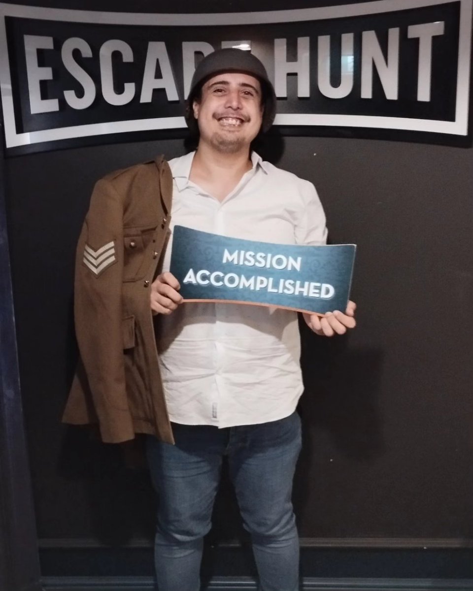 With 5 minutes to spare! Ya boi emerged victorious and saved Britain! Solo escape rooming was a blast (and somewhat nerve-wracking being by yourself in the room!)