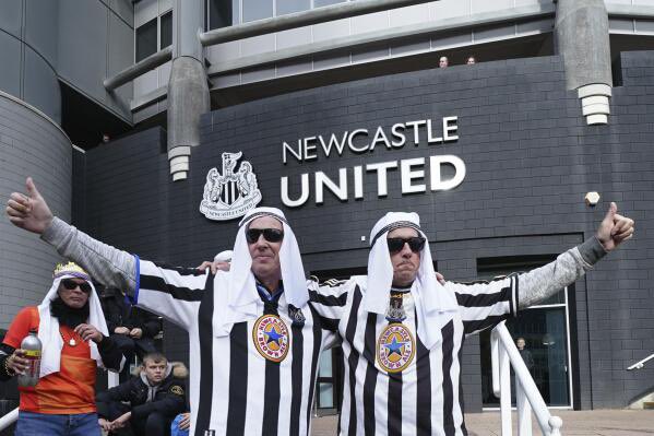 SecondCaptains's tweet photo. Has the Premier League… lost its soul?

https://t.co/uxcODKouWE https://t.co/YgRIrYaoEj