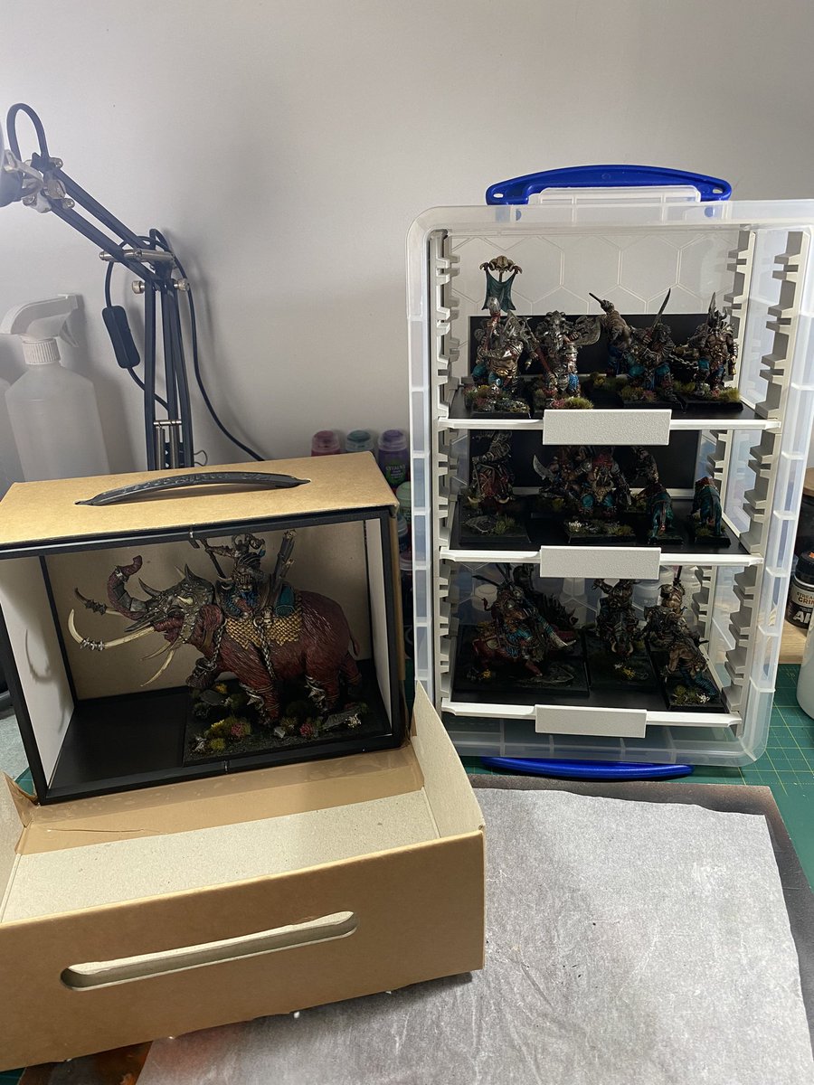 critical_spark's tweet photo. 2nd game of ToW tonight, few issues to sort out with the 18L so back to the tried and tested 9L RUB and adapted KR case. Still lots to learn about old world, but itβs just as awesome as I remember from back in the day #WarhammerCommunity #theoldworld #squarebased https://t.co/HFt0JGh414