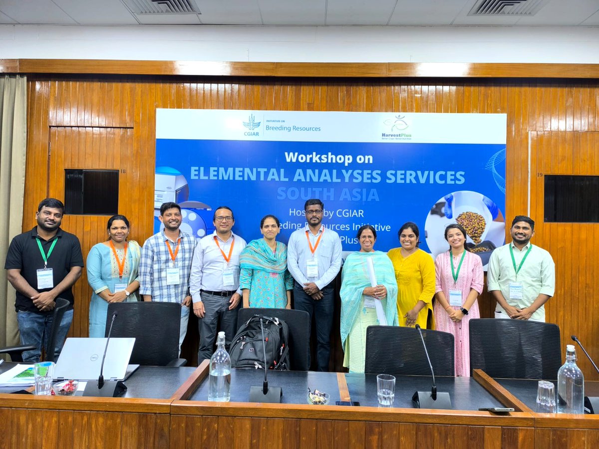 PSpoojashukla's tweet image. 🌾✨It was a great opportunity to represent millets and be a part of the group discussion about bringing &quot;Nutrition into Breeding&quot;, at the workshop on &quot;Elemental Analytical Services-South Asia&quot;, organized by @CGIAR Breeding Resources Initiative and @HarvestPlus at @ICRISAT.🌾✨