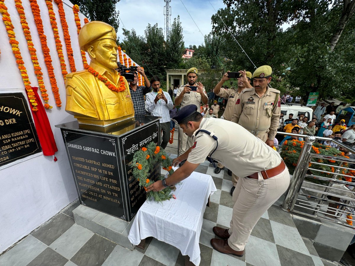 Shaheed Sarfraz’s Statue unveiled at Batote