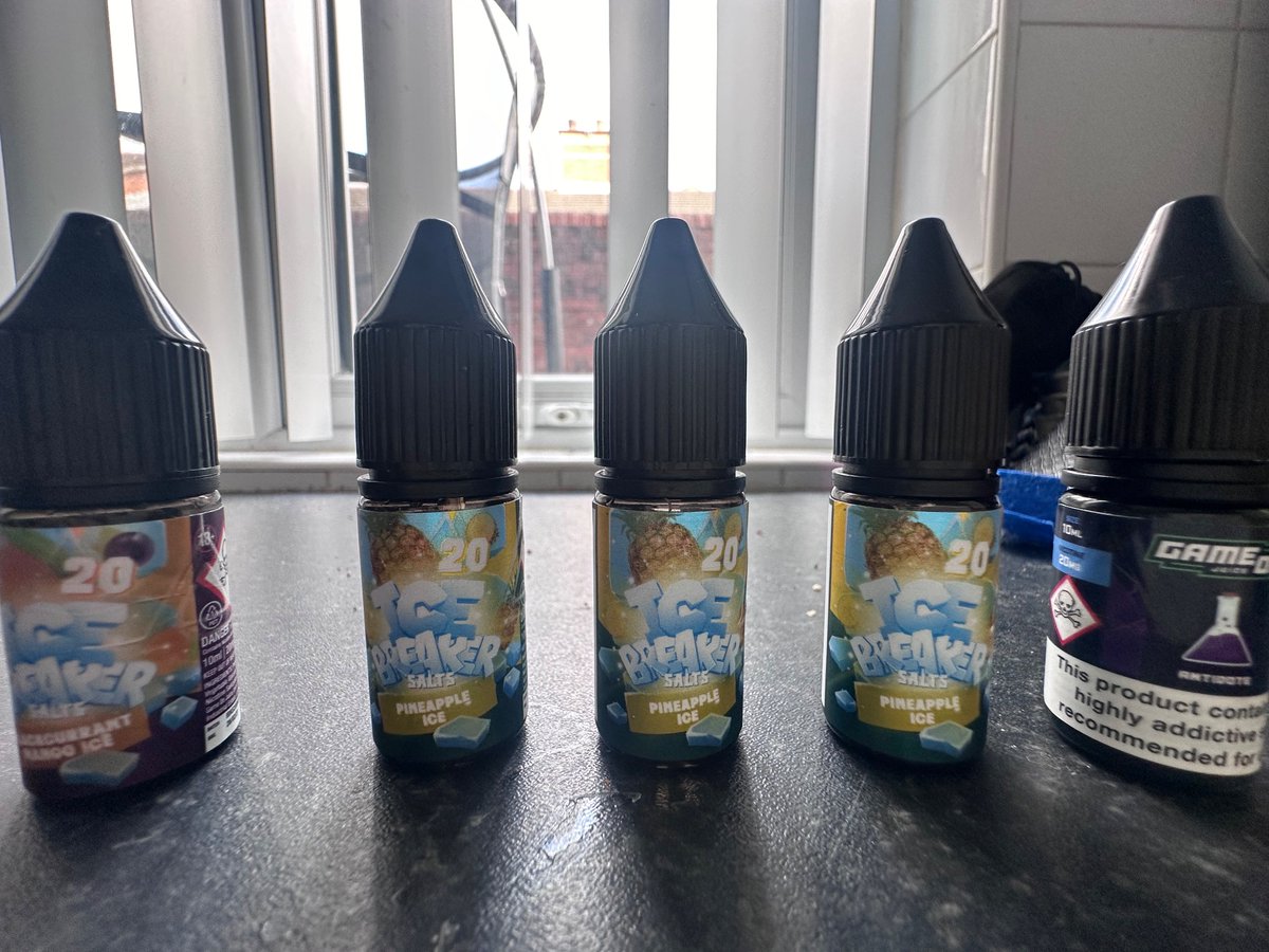 sm1thyB44's tweet photo. Big shoutout too @GAMEONJUICE, Blackcurrant Mango Ice is 🔥 &amp; @Belfaststorm for the code. Played two games of valorant while using these and I top fragged ( that’s not normal😂 ) 

https://t.co/YroBuZQXjk btw ;) https://t.co/sycuu1YFoz