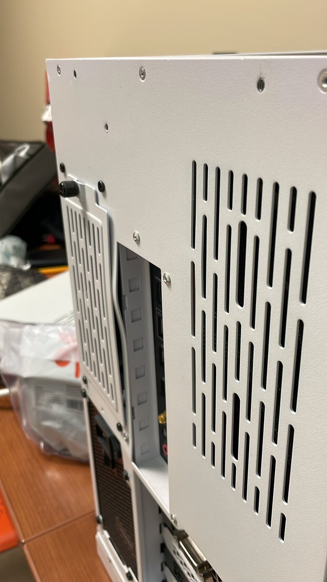 PC nerds how much of a problem is this? I’m probably not gonna play games much so idrc about the best performance anymore