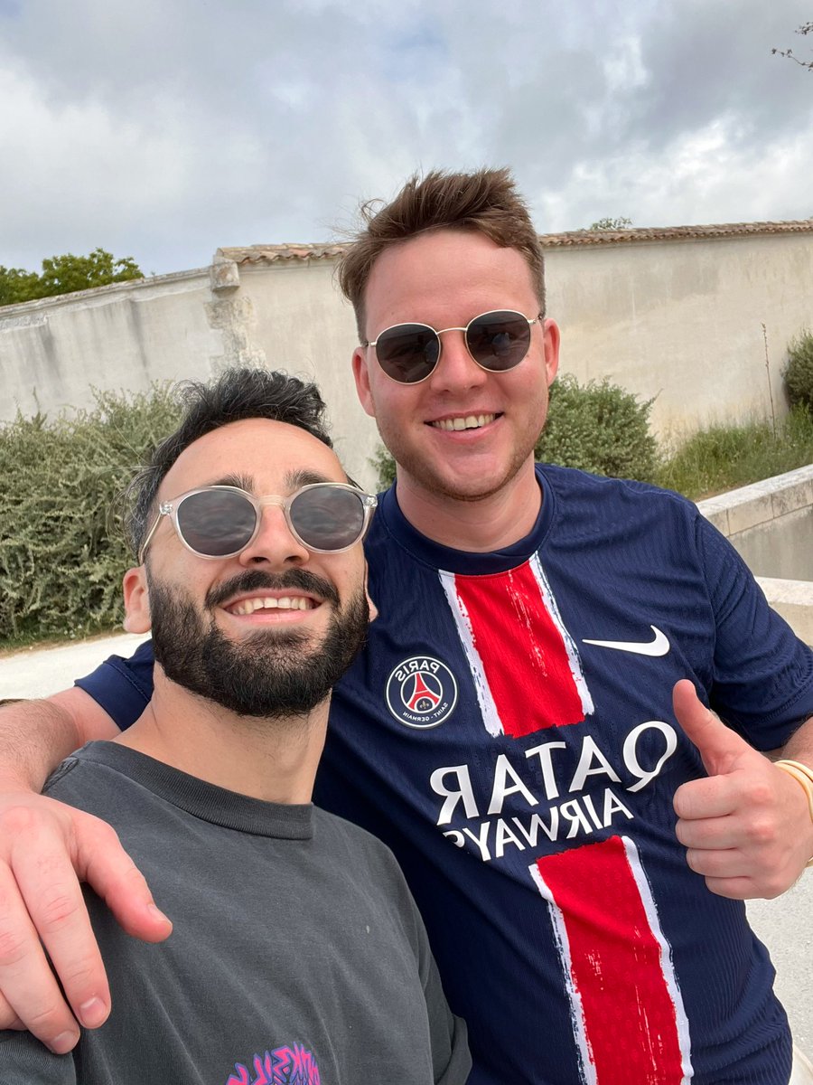felixGlt's tweet photo. @TwinsFifaHD Regardez moi ce boss la ! Jsuis son petit de l’île de ré !

Fait plaisir de voir des gars qui restent naturels, t’es un bon 👌🏼 https://t.co/Joz6gOA4ra