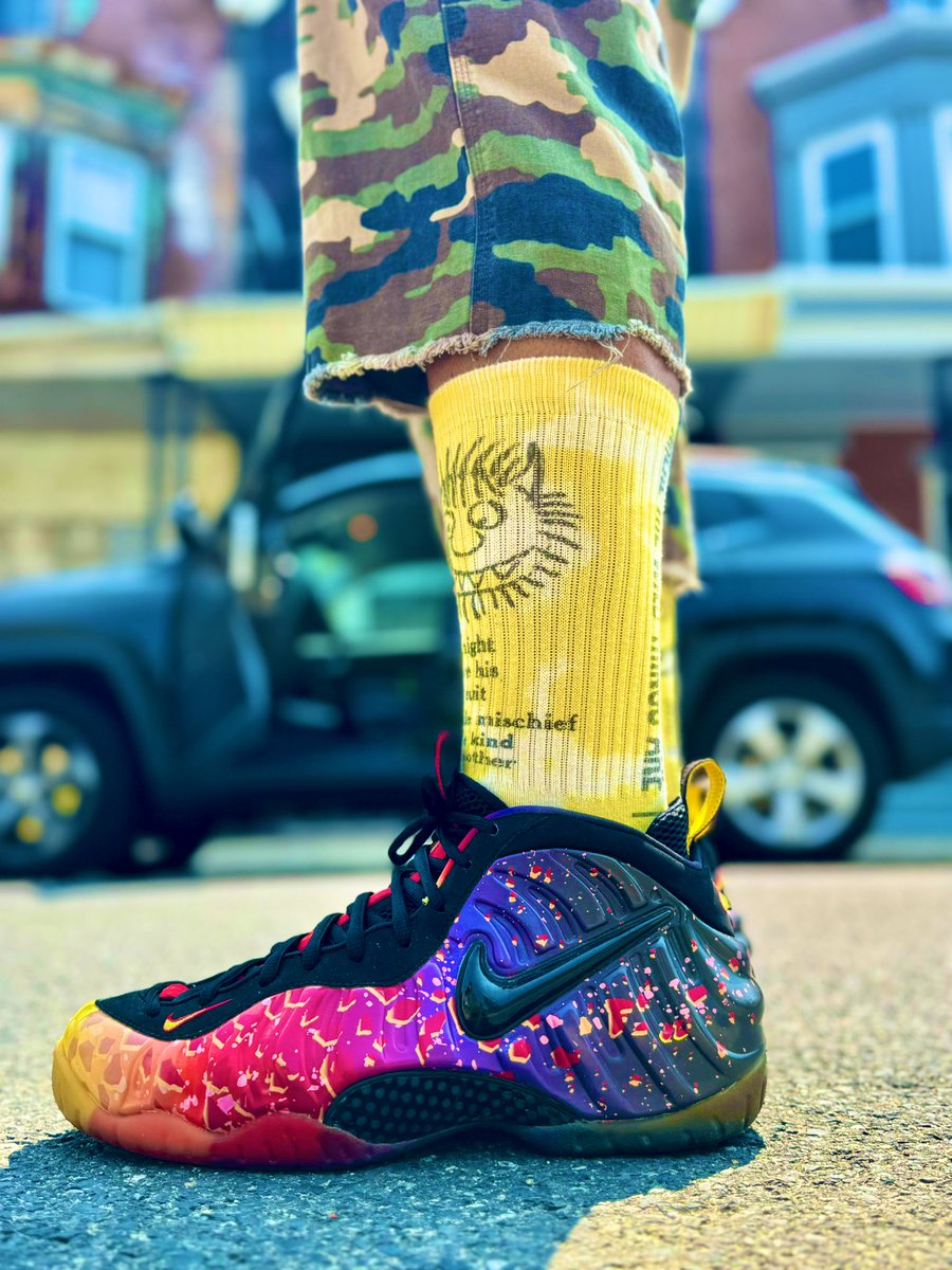 asteroid foams on feet