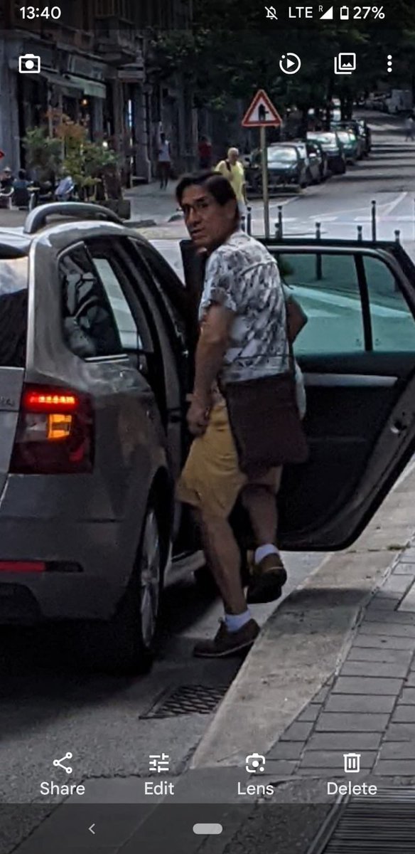 laencerronaperu's tweet photo. Hinostroza en Bélgica, hoy. Enviado por Gabriel Acevedo. https://t.co/s90uTqxMNg