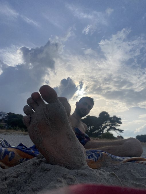 Imagine dislodging every grain of sand with your tongue #findom #humanatm https://t.co/DXAqkUYbLv<a href="/tag/findom"class="tags"><span>#findom</span></a><a href="/tag/humanatm"class="tags"><span>#humanatm</span></a>