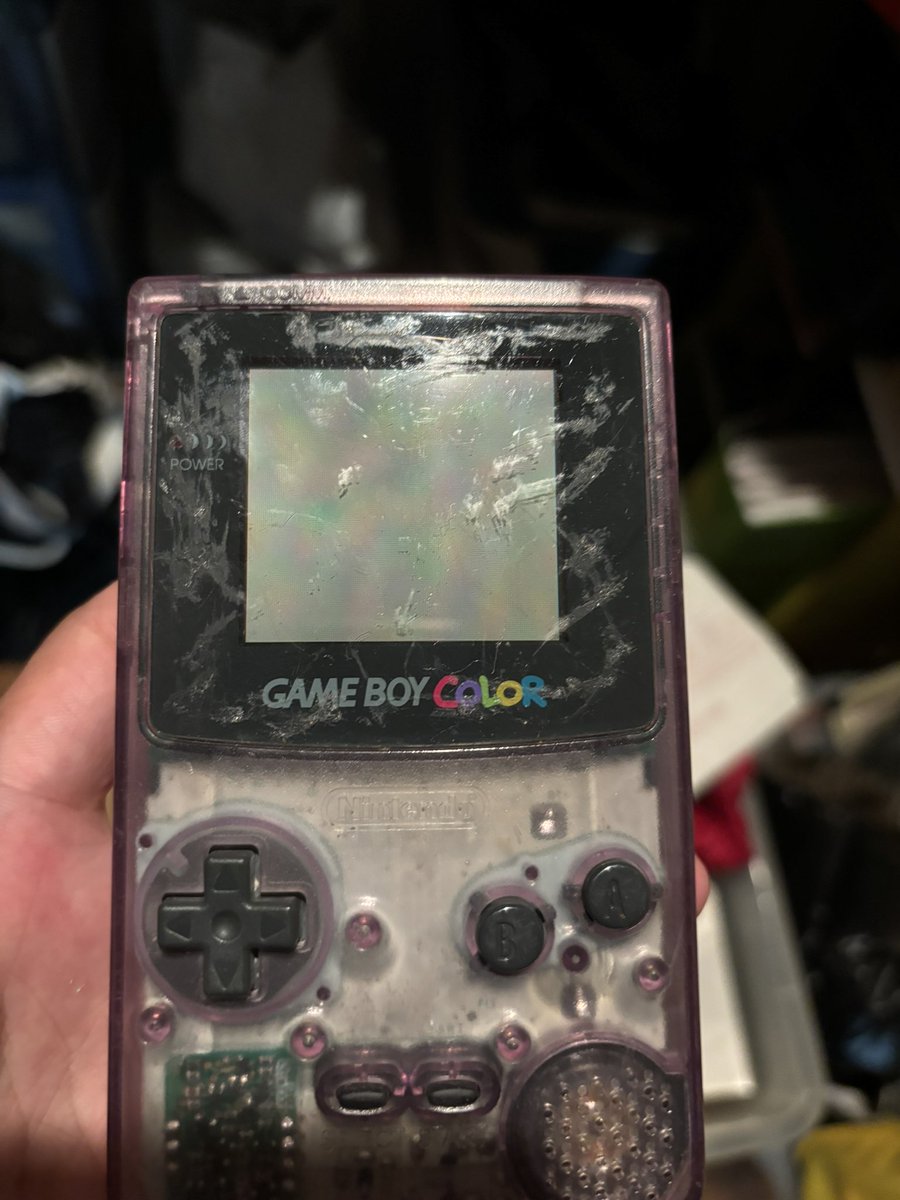 mooo_kiii's tweet photo. 宝の山
ポケモン銀にゲームボーイカラー https://t.co/qzXD7MgVFp
