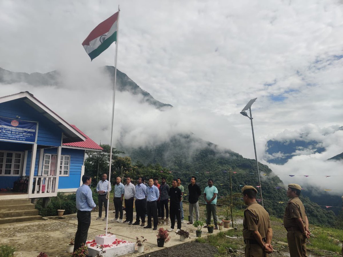 MajGenRajeshJha's tweet photo. Hues of Independence Day Celebrations at power stations, projects and offices of @neepcoindia . We stand committed to play our part in powering our nation towards a brighter and sustainable future! 
#स्वतंत्रतादिवस 🇮🇳JAI HIND 🇮🇳
#HarGharTiranga
 #NEEPCO #poweringprogresstogether https://t.co/CFqRgFqmVY