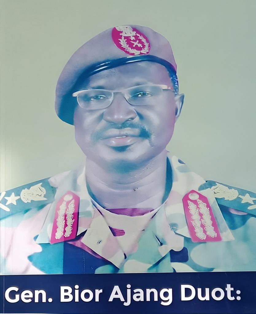 Bol_Malith_'s tweet photo. Death is the worst enemy; the Gen has fallen, and the people are devastated. Uncle, Bior-Asuad was a true leader and liberator; he battled for the nation in the same way that a good shepherd defend his flock.

Pic shows great man he was; mourners at his home in Juba. 

#SSOX https://t.co/pe9Md2r2bJ
