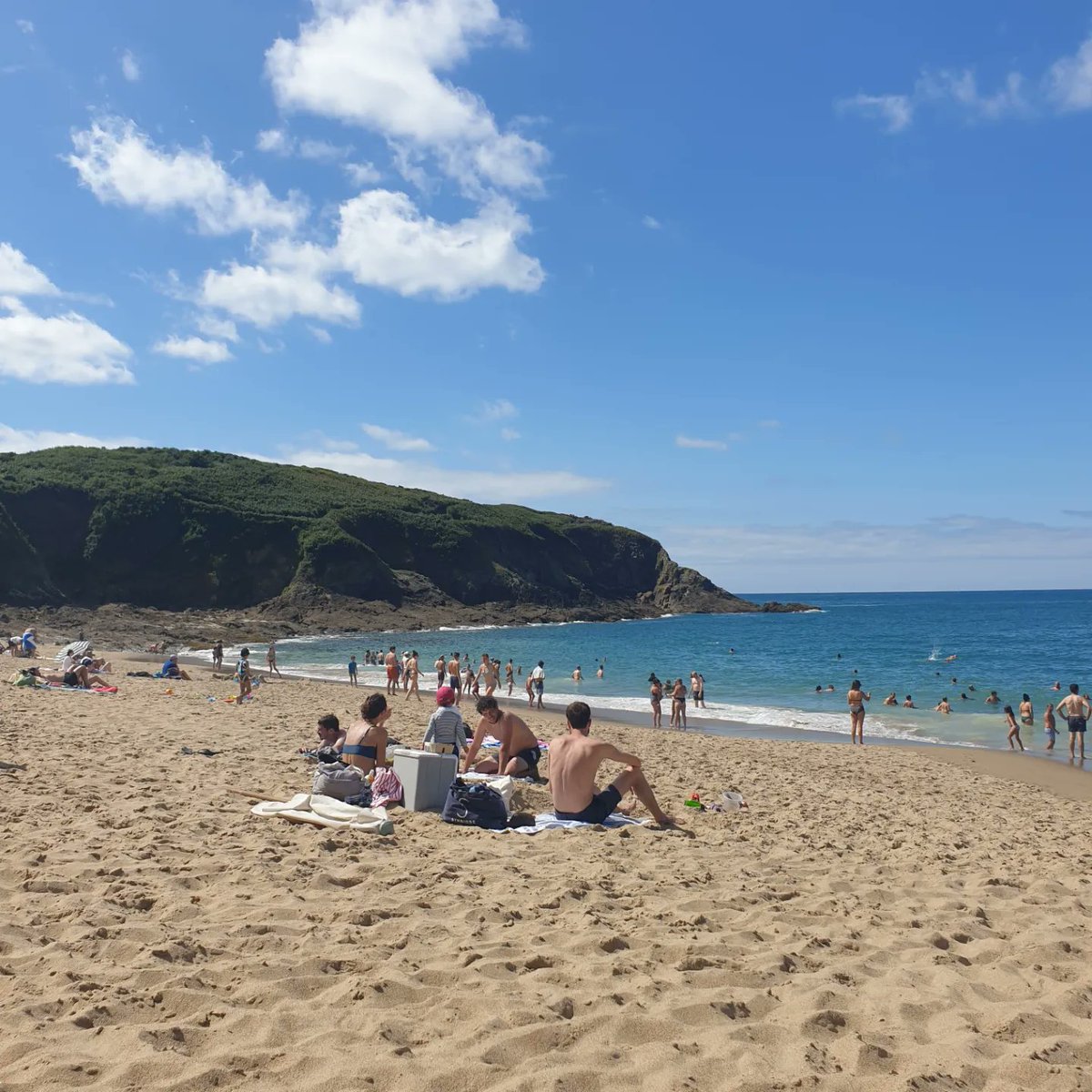 faustine0403's tweet photo. J'ai revu la mer 🙆‍♀️ https://t.co/Bo8YGtcpor