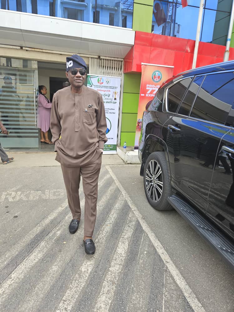 okochatonyc's tweet photo. Earlier on at the APC National Secretariat , Abuja. https://t.co/8WAjjK1o2i