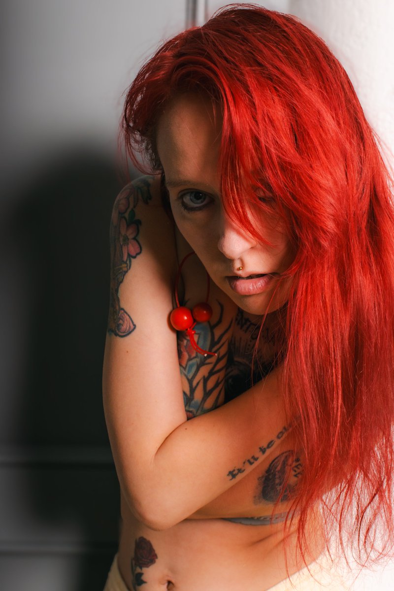 iamhavenmoss's tweet photo. Never underestimate my intensity.
#havenmoss #redhairdontcare #redhead #bold #intensity #modelshots https://t.co/iXbeIi2UxZ