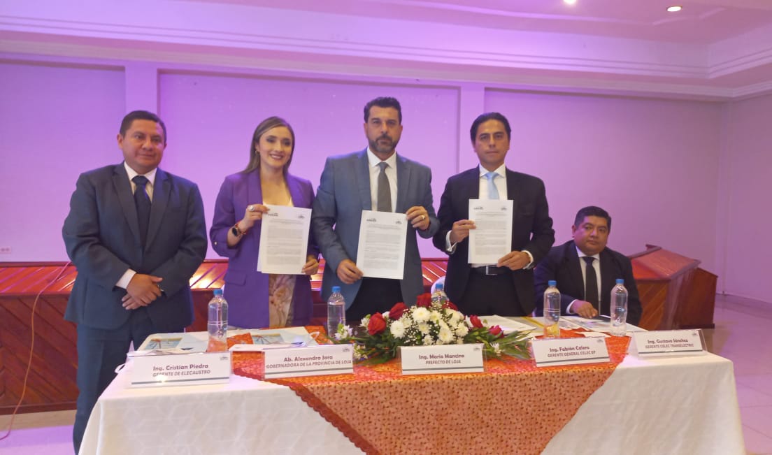 CELEC EP y el Gobierno Provincial de Loja firmaron una Carta de Intención para el impulso de los proyectos de energía renovable no convencional en la provincia. Intervinieron Fabián Calero Freire, gerente de la Corporación, y <a href="/mariomancino/">Mario Mancino</a>, prefecto provincial.