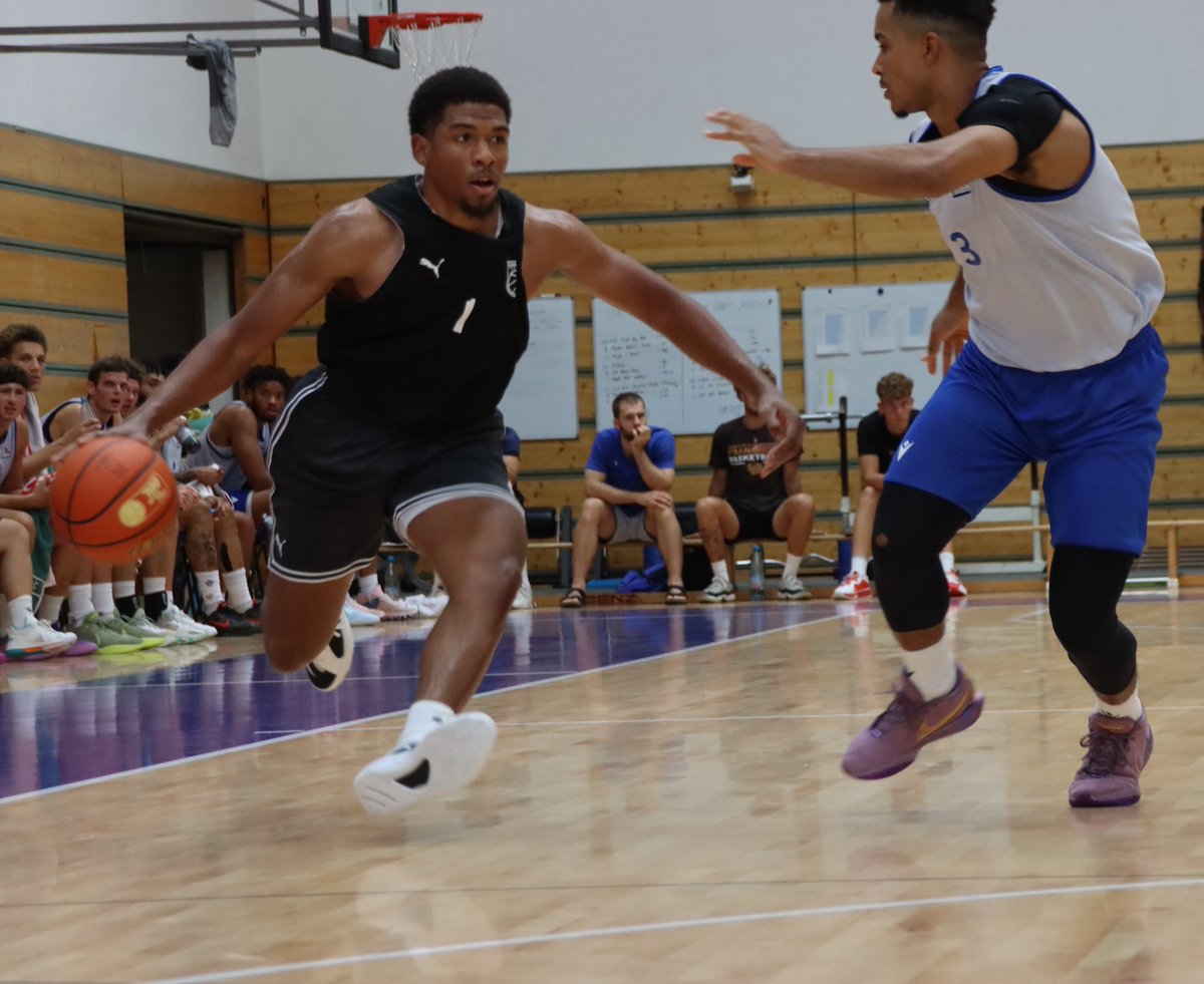 Bamberg_Baskets's tweet photo. Insgesamt 15x wechselt die Führung in einem intensiven und letztlich knappen Testspiel bei den Frankfurt Skyliners, das wir am Ende mit 89:94 verlieren. Erfolgreichster Scorer bei uns war Noah Locke mit 24 Punkten. #FreakCity https://t.co/52FW21cWZQ