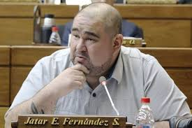 BogadoMayor's tweet photo. HARAGAN MALEDUCADO
Un proyecto en un año
Metio a funcionario al Parlamento, comprometiendo al Congreso:tema SENAD
Nos trató de haraganes a quienes pagamos su salario.
PIDO SU PERDIDA DE INVESTIDURA por insultar al pueblo de manera publica
Quien le voto a esto?
@FernadezJatar https://t.co/iNjQAYsS1w